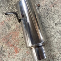 歳末処分‼️　JB23W スズキ ジムニー 社外マフラー ショートバンパー用 左出し 出口80π 6型より取り外し メーカー不明の画像