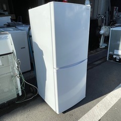 f●■【2024年製】アイリスオーヤマ・ノンフロン冷凍冷蔵庫142L【IRSD-14A-W】ガタ付きありのため安価投稿！目玉品！の画像