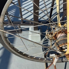 電動アシスト自転車 チャイルドシート付き 充電器あり　後輪タイヤパンクの画像