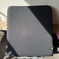 折りたたみベッドの画像