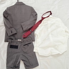 【コムサイズム】　キッズセレモニースーツの画像