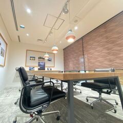 会議テーブルの画像