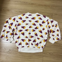 PUYUS 芋トレーナーの画像