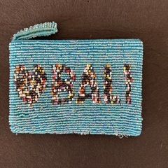 バリ島のビーズポーチの画像