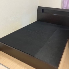 ダブル　ベッド
の画像