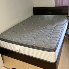 ダブル　ベッド
