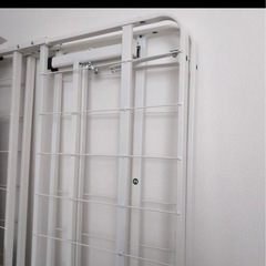 折りたたみベッドフレーム
の画像