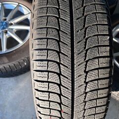 ミシュランスタットレスタイヤ16インチシルバーホイールの画像