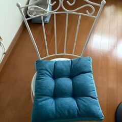 インテリア風椅子の画像