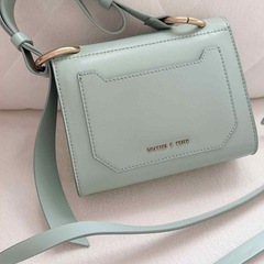 Charles & Keith（チャールズ＆キース）のバッグの画像