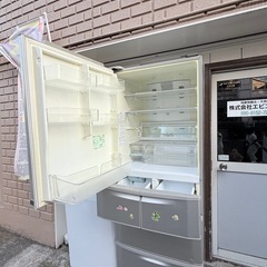 大型冷蔵庫の画像