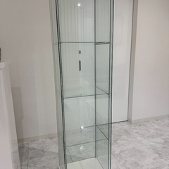 透明ショーケースの画像