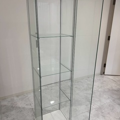 透明ショーケースの画像