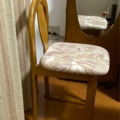 ドレッサー（椅子付き）の画像
