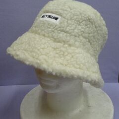 ( E-122 )ニット帽 ボアハット ネックウォーマー ヘアバンド ５つまとめて まとめ売り JOLLY FELLOW すみっコぐらしなど 中古の画像