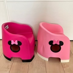 ミニーマウス　椅子の画像