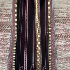 美品　ルイヴィトン　長財布　ラウンドファスナー　赤　ワインレッドの画像