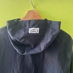 【複数問い合わせあり】サッカー・フットサル　シャカシャカ ピステ・ウィンドブレーカー 黒 Mサイズ　S_389の画像