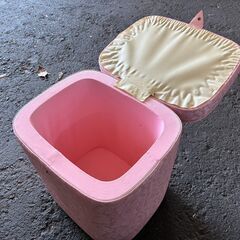 【リサイクルショップどりーむ荒田店】No.5575　収納イス　可愛いピンク色の画像