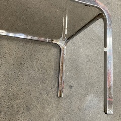 ガラステーブルの画像