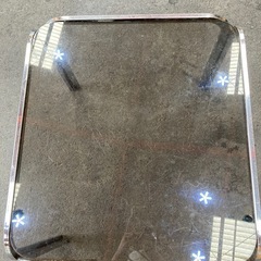 ガラステーブルの画像