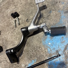 スポーツスター　xl883c 2004年式外し　純正フォアコン　ポジション変更ブラケット付きの画像