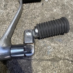 スポーツスター　xl883c 2004年式外し　純正フォアコン　ポジション変更ブラケット付きの画像