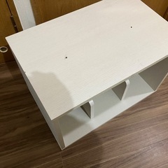 本立て仕切り付きボックスの画像