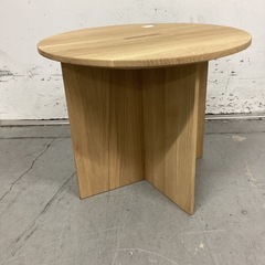 【取りに来られる方限定！！】KARIMOKU CASE サイドテーブルの画像