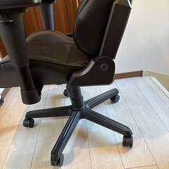 ゲーミングチェア（DXRACER）の画像