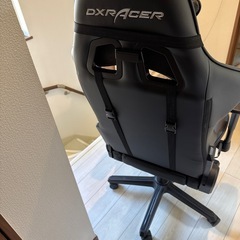 ゲーミングチェア（DXRACER）の画像