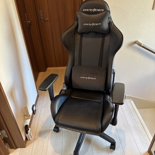 ゲーミングチェア（DXRACER）