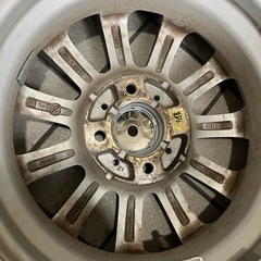 スタッドレスタイヤ　アルミホイールつきの画像