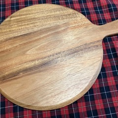 直径30㎝の大きな木製カッティングボード・ピザ、盛付け、鍋敷、インテリアにの画像