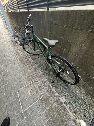 クロスバイク　前カゴ付き