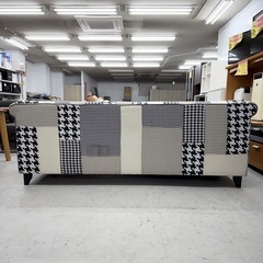 【超美品‼️】オシャレ♪ 英国風 チェスターフィールド調 223cm幅3人掛けソファ 布製パッチワーク♪の画像