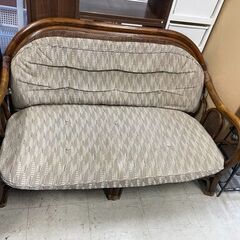 【リサイクルショップどりーむ荒田店】No.2932 ラタンのソファ 二人掛け レトロの画像
