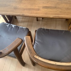 （購入者決定）木製ダイニングテーブルと椅子4脚の画像