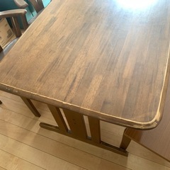 （購入者決定）木製ダイニングテーブルと椅子4脚の画像