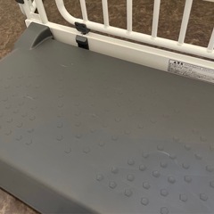 日本育児 おくトビラ　付属品完備　 ベビーゲートの画像