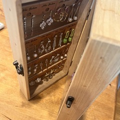 交渉中、ピアス31個+専用箱、ほぼ未使用品多いですの画像