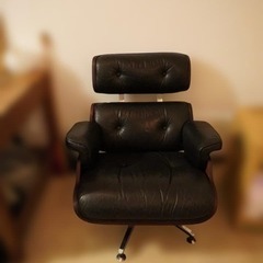 イームズ　ラウンジチェアの画像