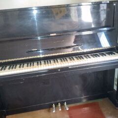 外国製で年代物１箇所キズあり　要調律の画像