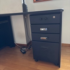 システムデスクの画像