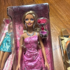 決まりました　バービー人形　3箱⭐︎未使用ですが箱潰れあり、経年劣化の恐れありの画像
