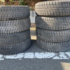 スタッドレスタイヤの画像