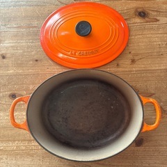 ル・クルーゼ　オーバル25センチ　オレンジの画像