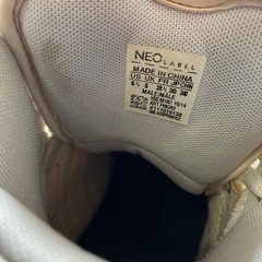 adidas  スニーカーの画像