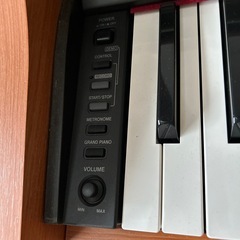 電子ピアノの画像