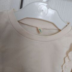 サイズ95　クリーム色長袖トレーナーの画像